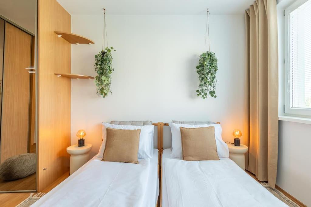 Duna Retreat: City Serenity Bratislava Esterno foto