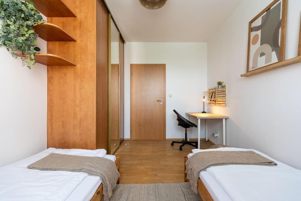 Duna Retreat: City Serenity Bratislava Esterno foto