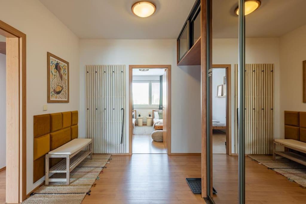 Duna Retreat: City Serenity Bratislava Esterno foto