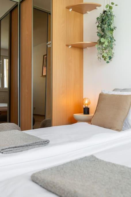 Duna Retreat: City Serenity Bratislava Esterno foto